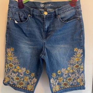 DG2 embroidery shorts